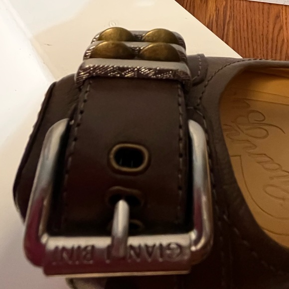 NWOT Gianni Bini Flats w/ Tons of Style!! - Picture 6 of 11